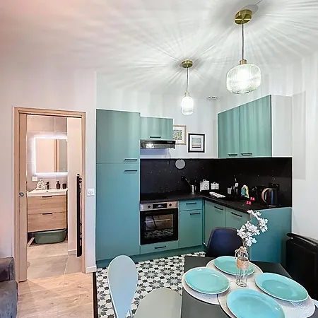Cute 1-bedroom In The Center Close To The Beaches Apartment